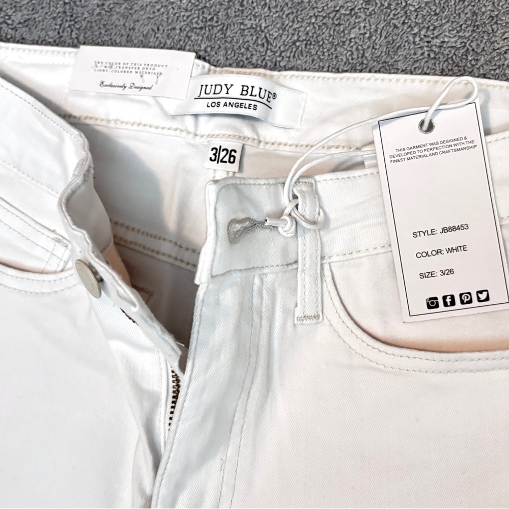 Judy Blue High Waist White Skinny Jeans 3/26 Raw Hem NWT